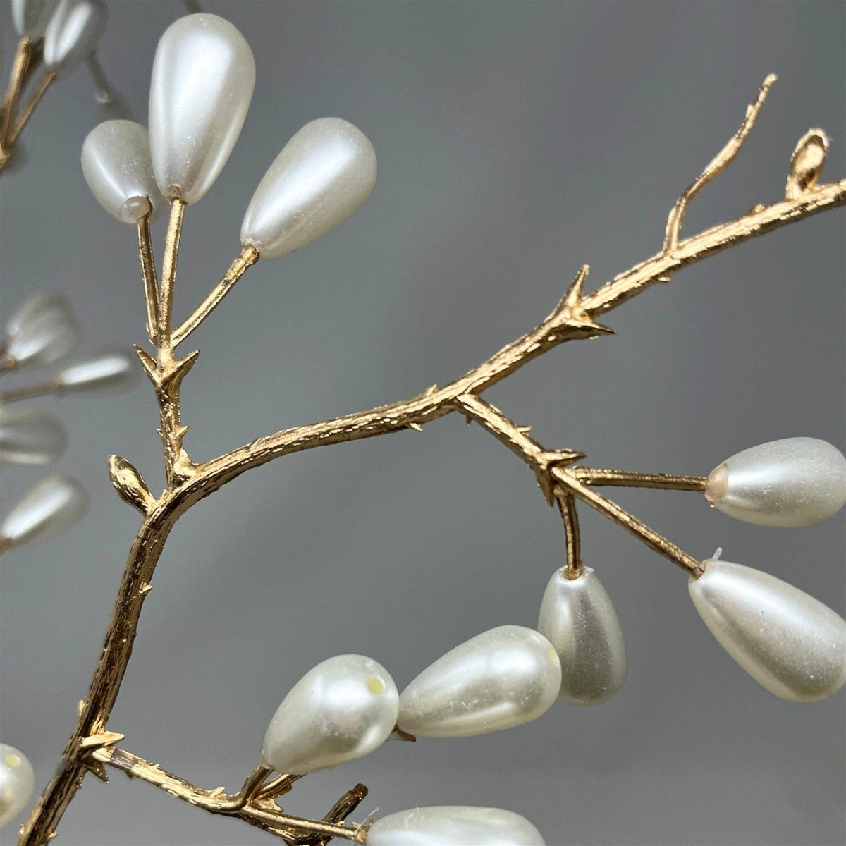 Metallic Gold Pearl Stem 30"