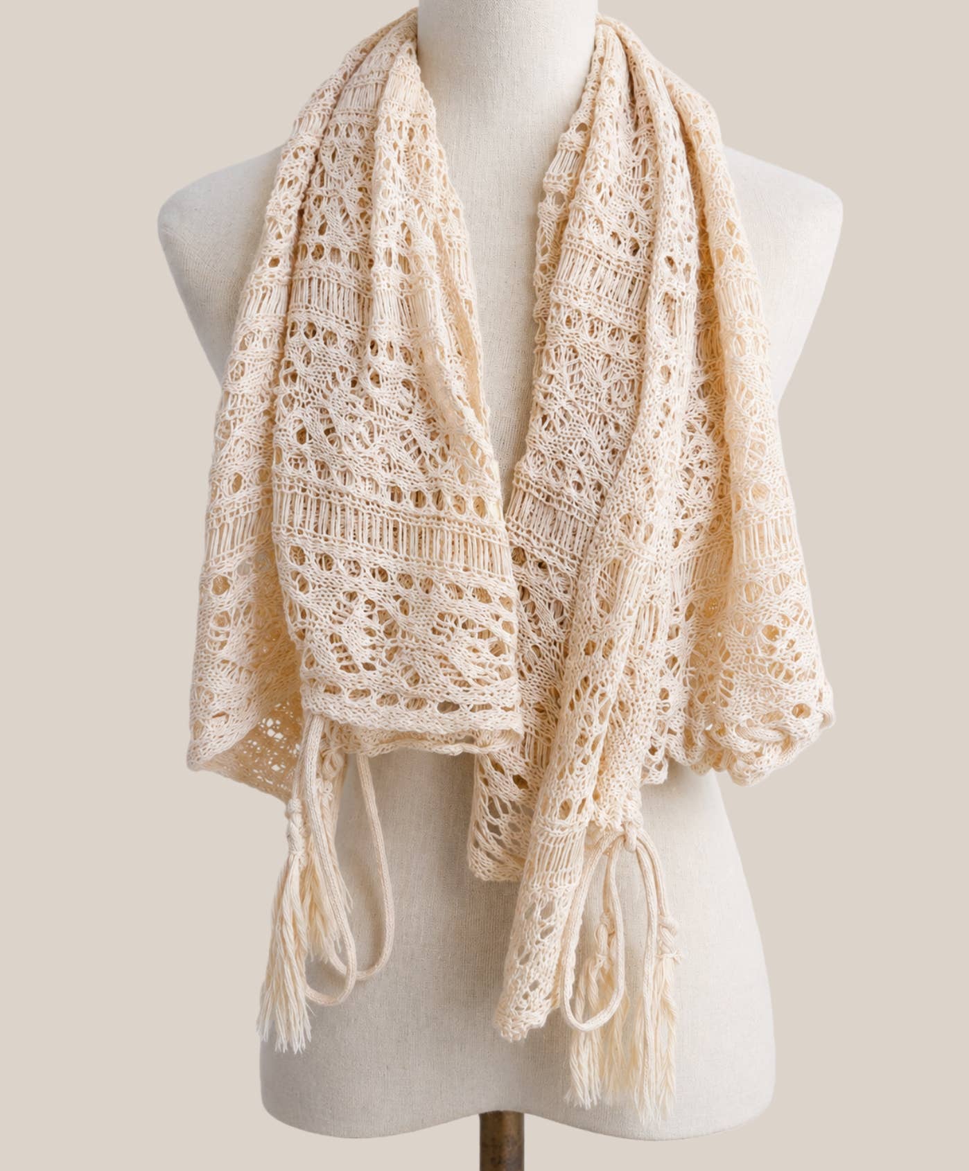 JC063308 Sided-Tassel Detailed Crochet Tunic