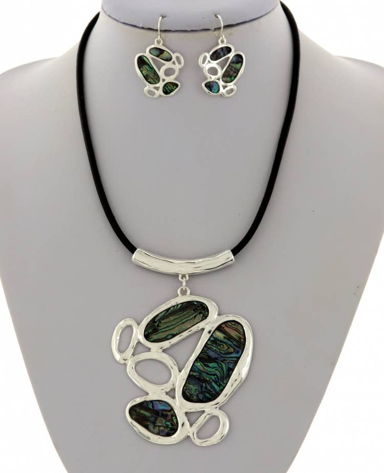 FR5156 16" Leather Cord Abalone Design Look Pendant Set
