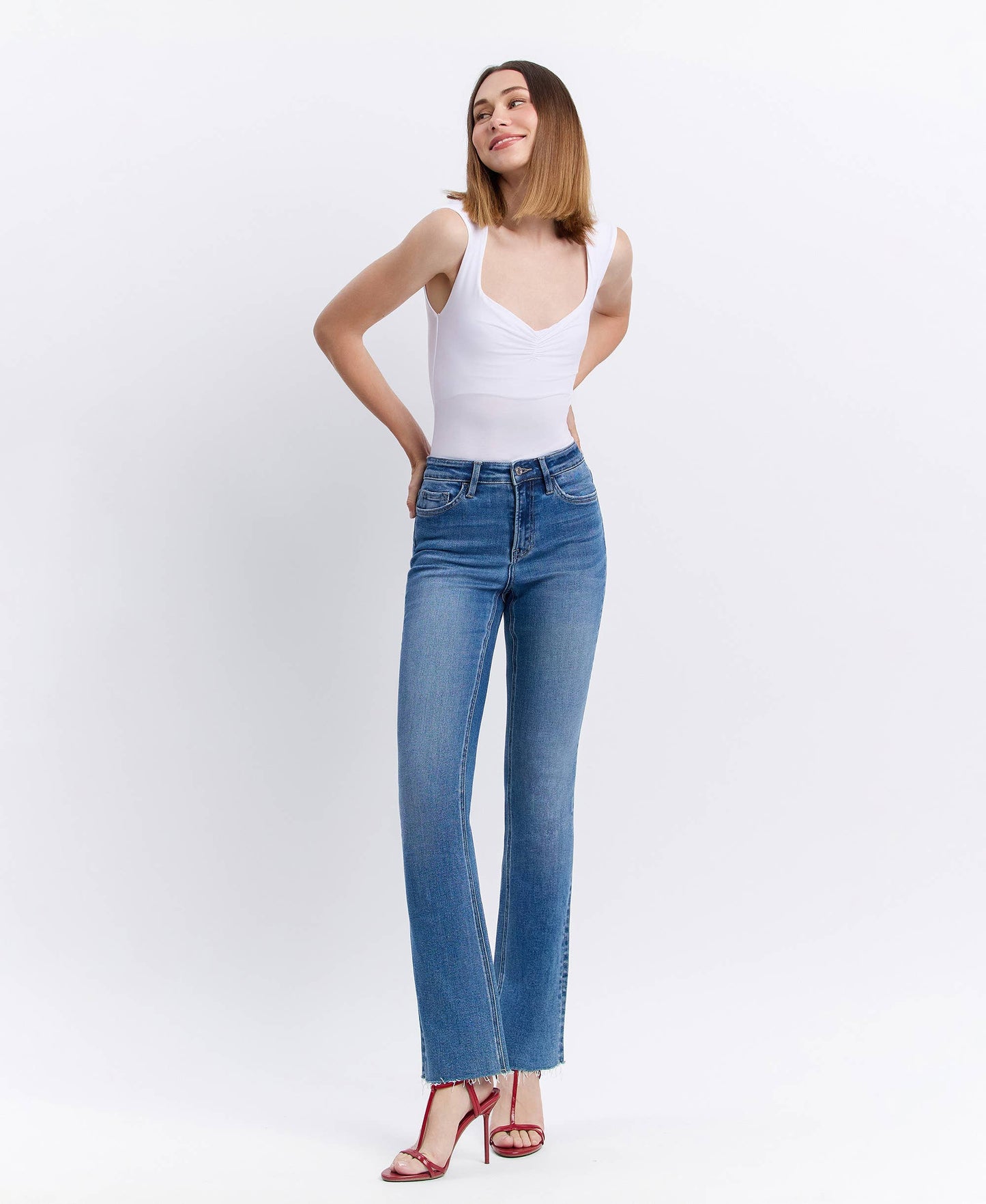 HIGH RISE CLEAN CUT RAW HEM BOOTCUT JEANS LV1607