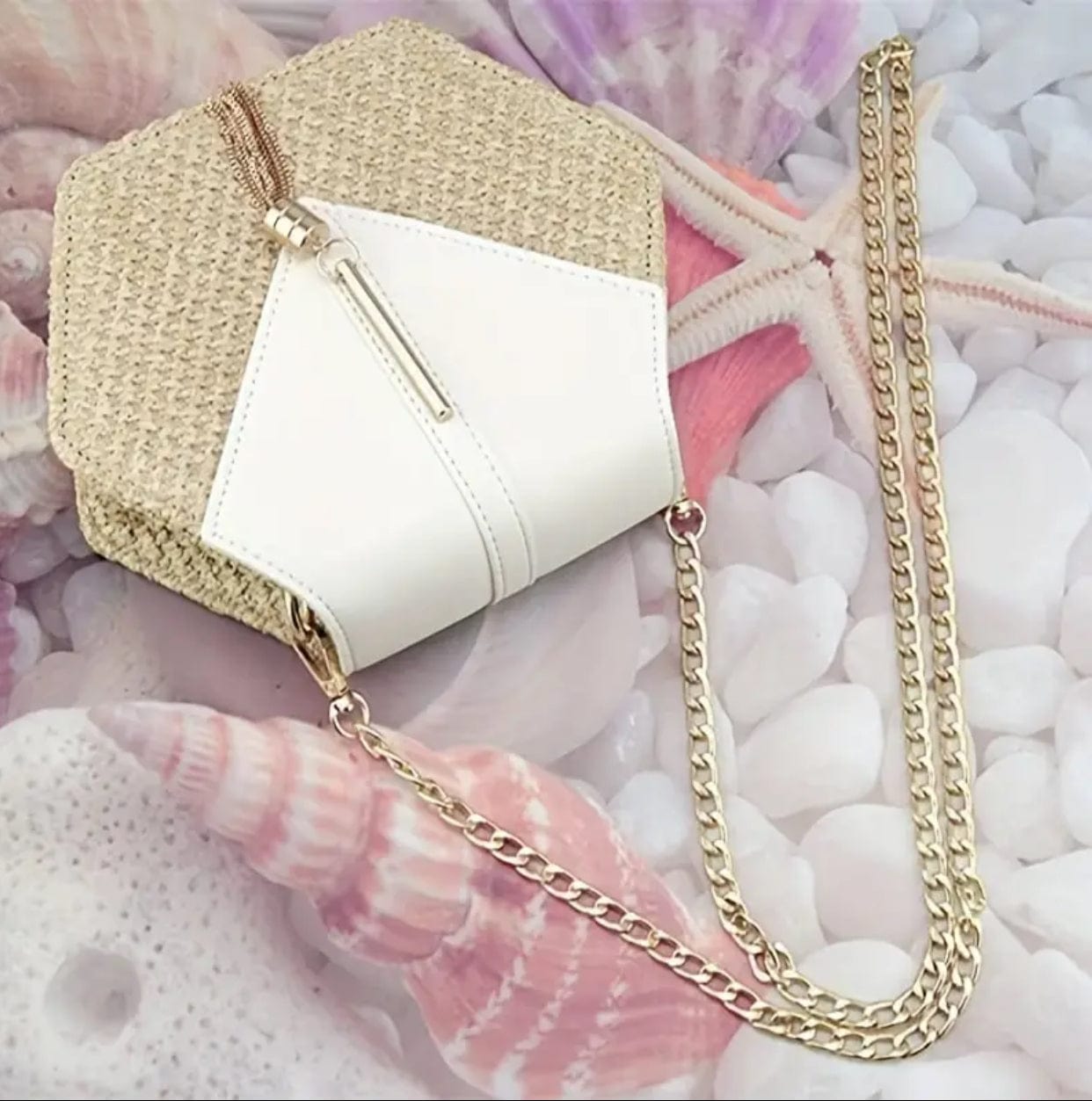 Hexagon Shaped Woven Straw Design Purse