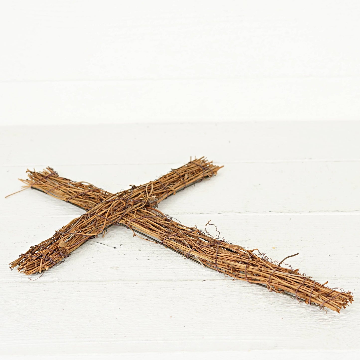 570396- Rattan twig cross- 18in x 12in natural