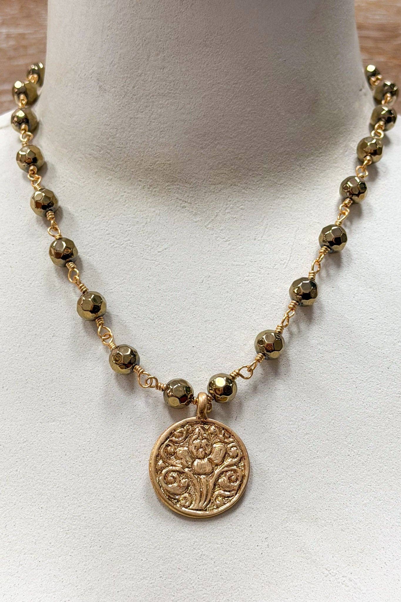 Talus Gold Necklaces