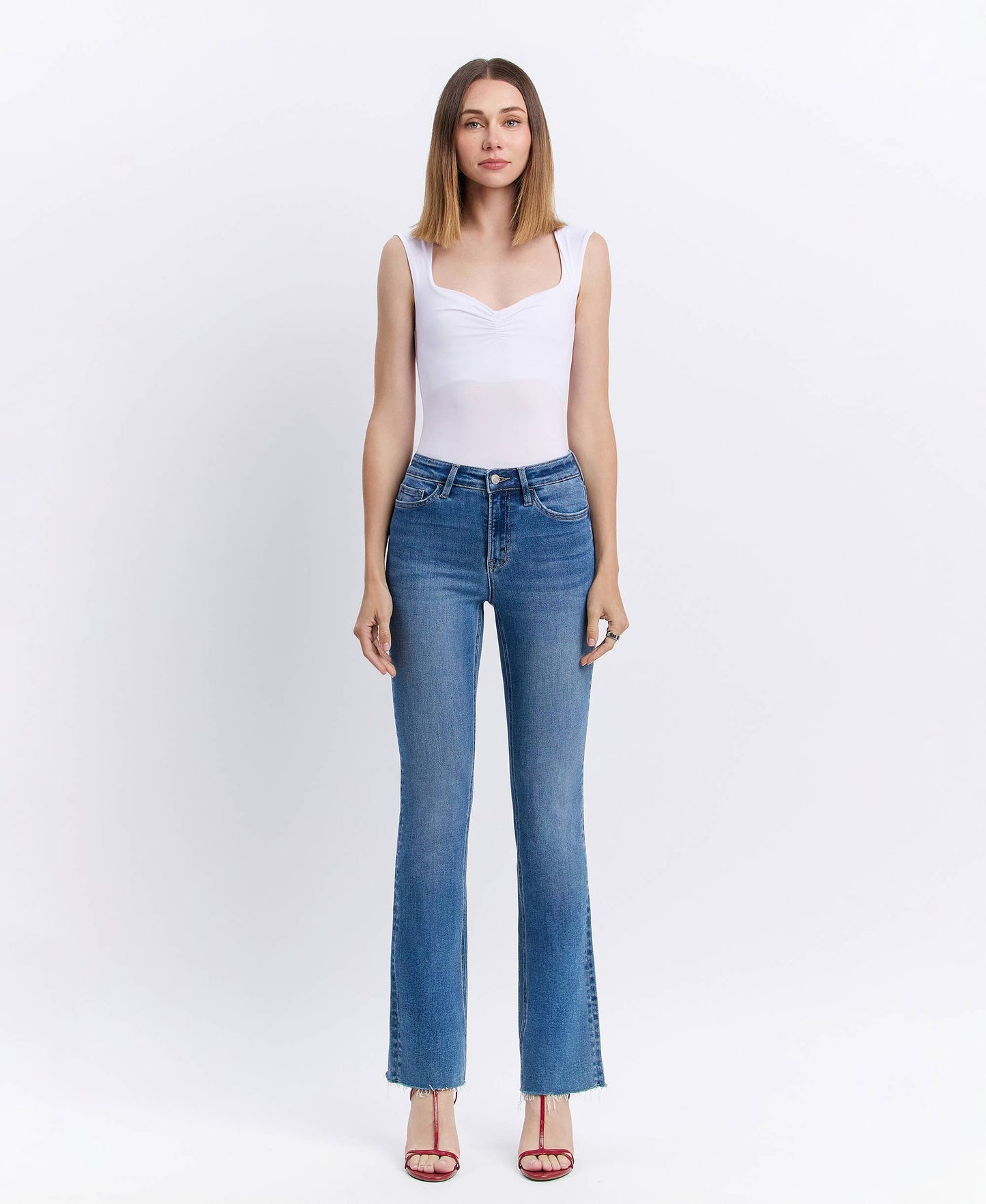 HIGH RISE CLEAN CUT RAW HEM BOOTCUT JEANS LV1607