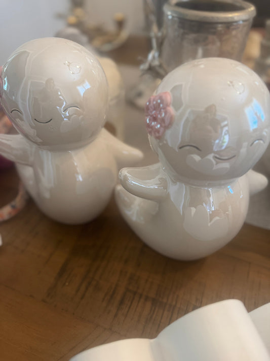Cute Ghosts w/Pink Bows