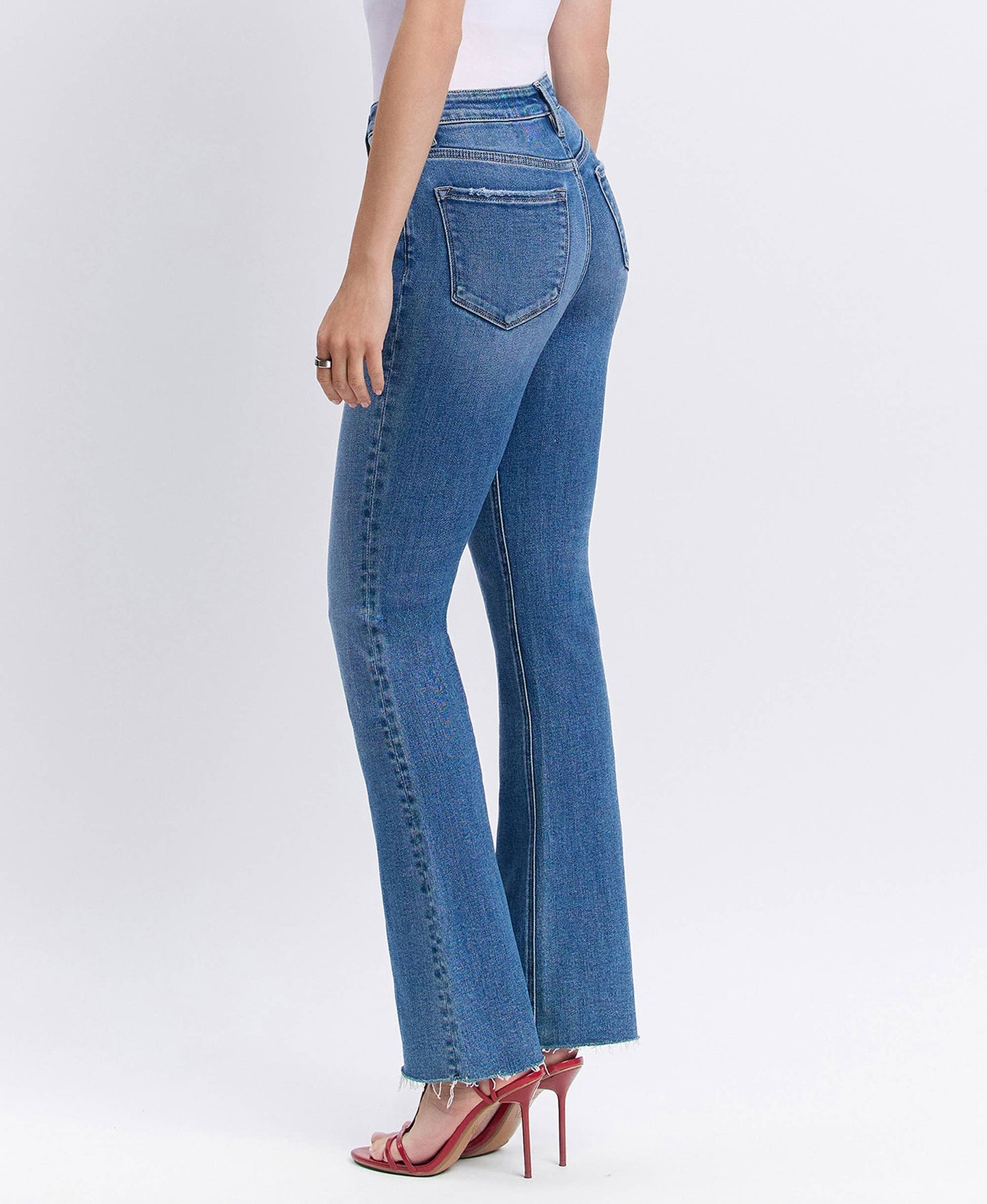 HIGH RISE CLEAN CUT RAW HEM BOOTCUT JEANS LV1607