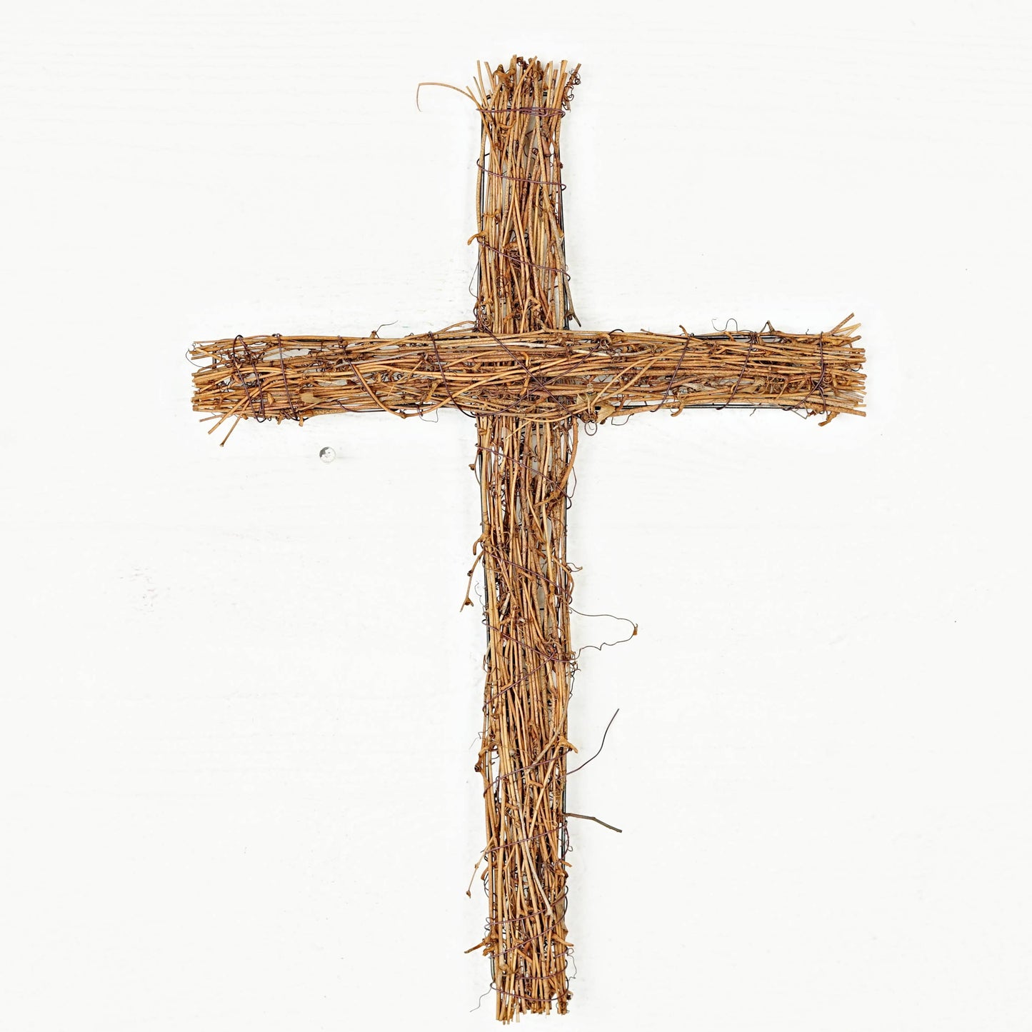 570396- Rattan twig cross- 18in x 12in natural