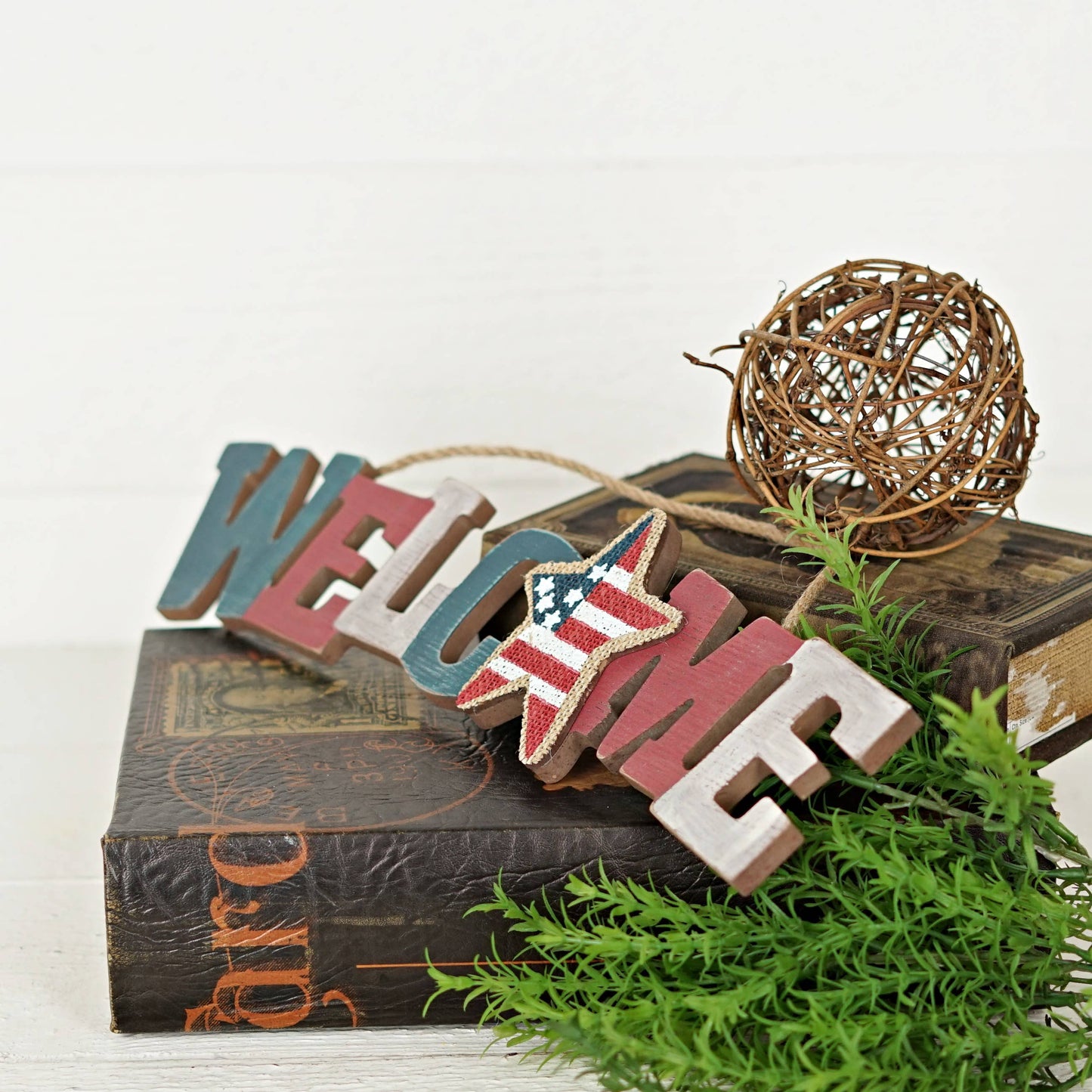 M8873- 15inL x 4"W Wooden MDF Americana Welcome sign