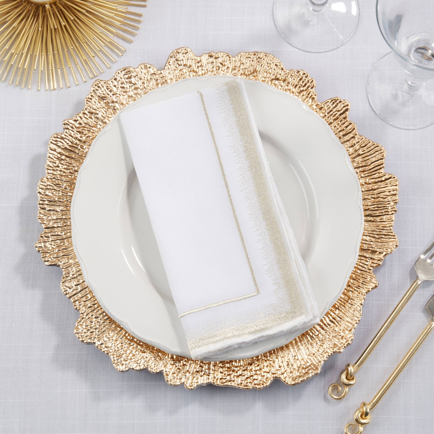 Elegant Embroidered Border Cloth Napkin