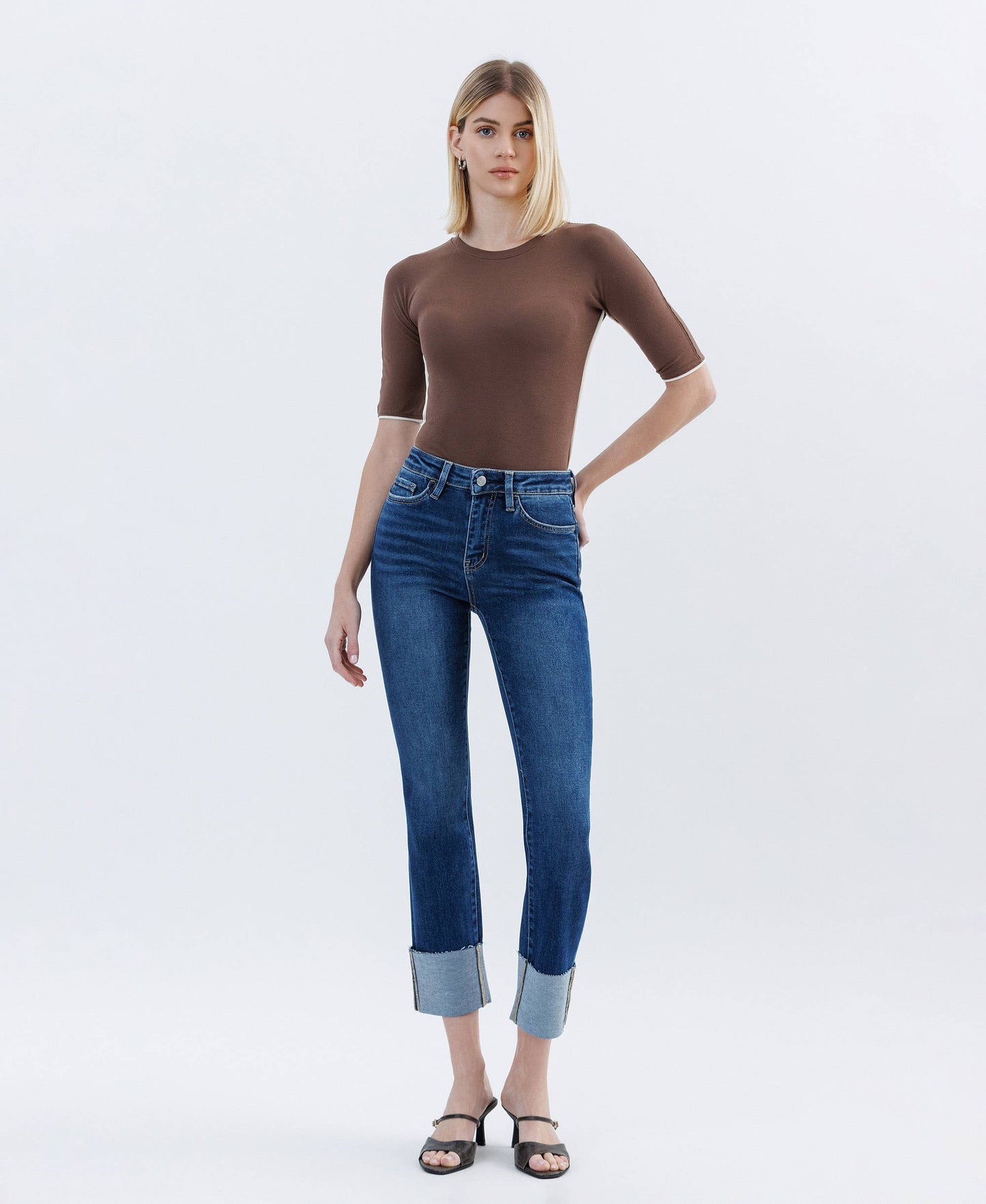 HIGH RISE CUFFED SLIM STRAIGHT JEANS LV1595