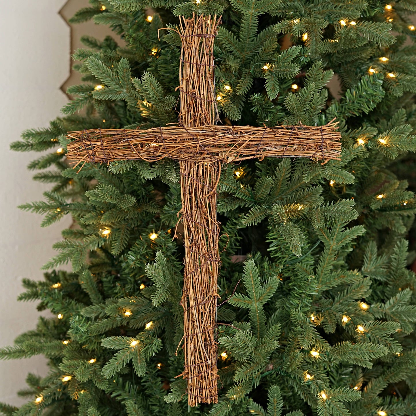 570396- Rattan twig cross- 18in x 12in natural