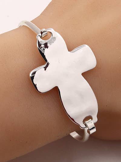 FR6121 Hammered Cross Casting Bangle