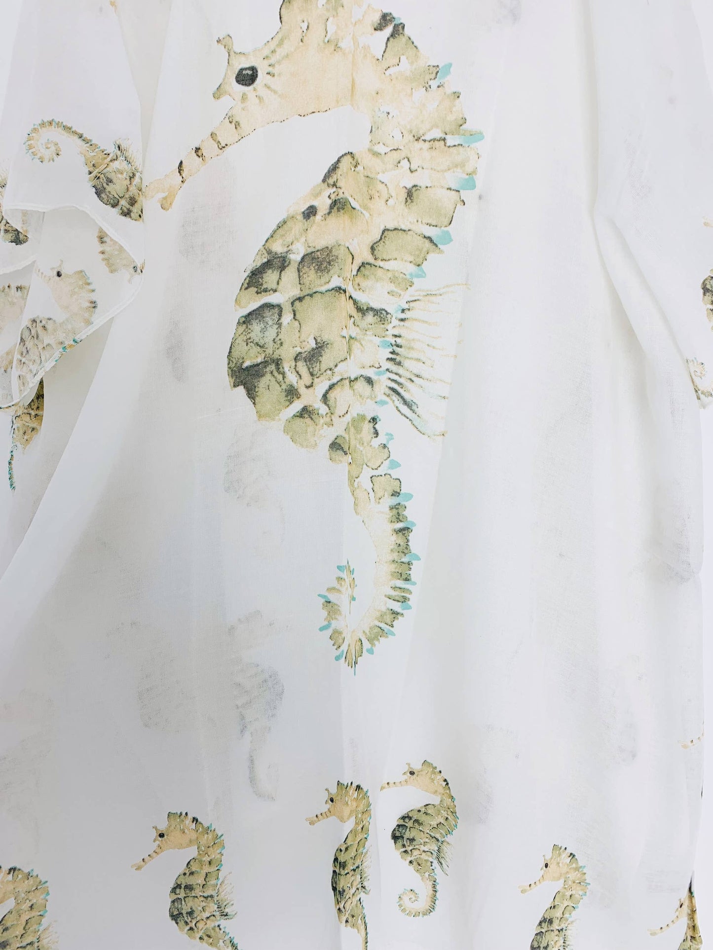 JC06260503 Handcrafted Tassel-Detailed Seahorse Kimono