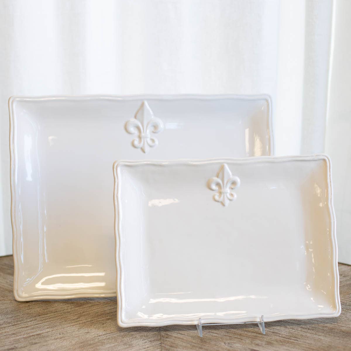 Fleur de Lis Platter   White   11.5x8.5