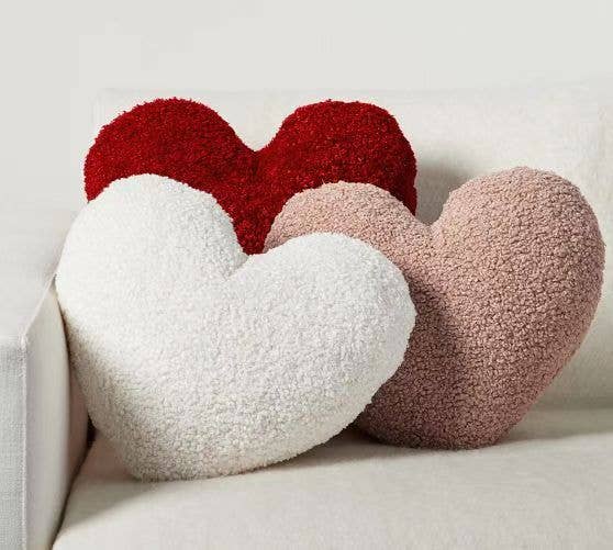 Heart-shaped plush throw pillow decoration