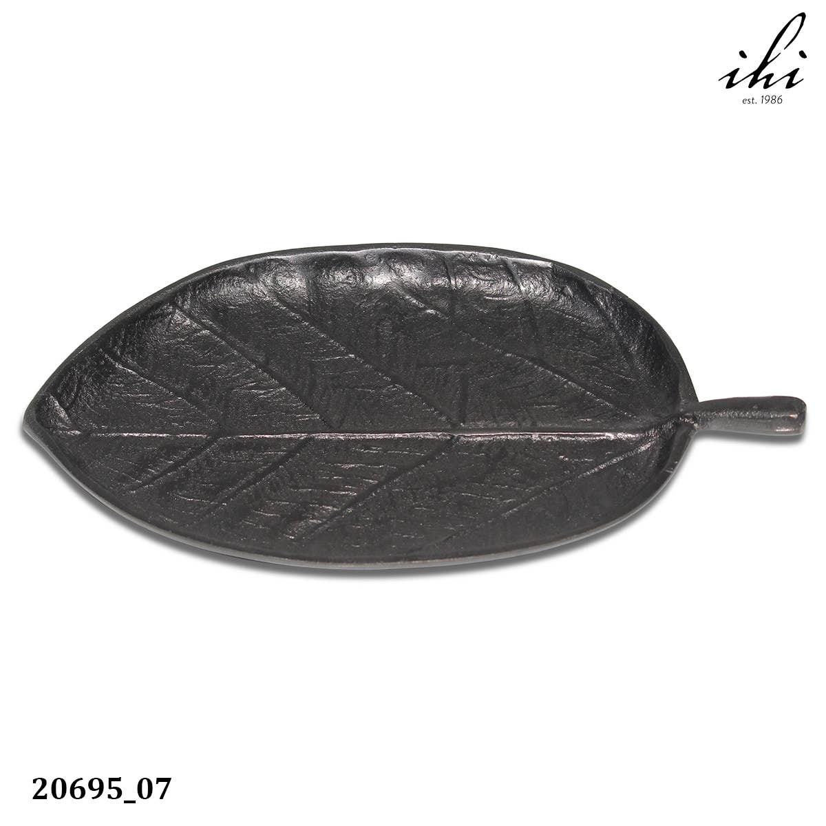 Leaf Plate 8"