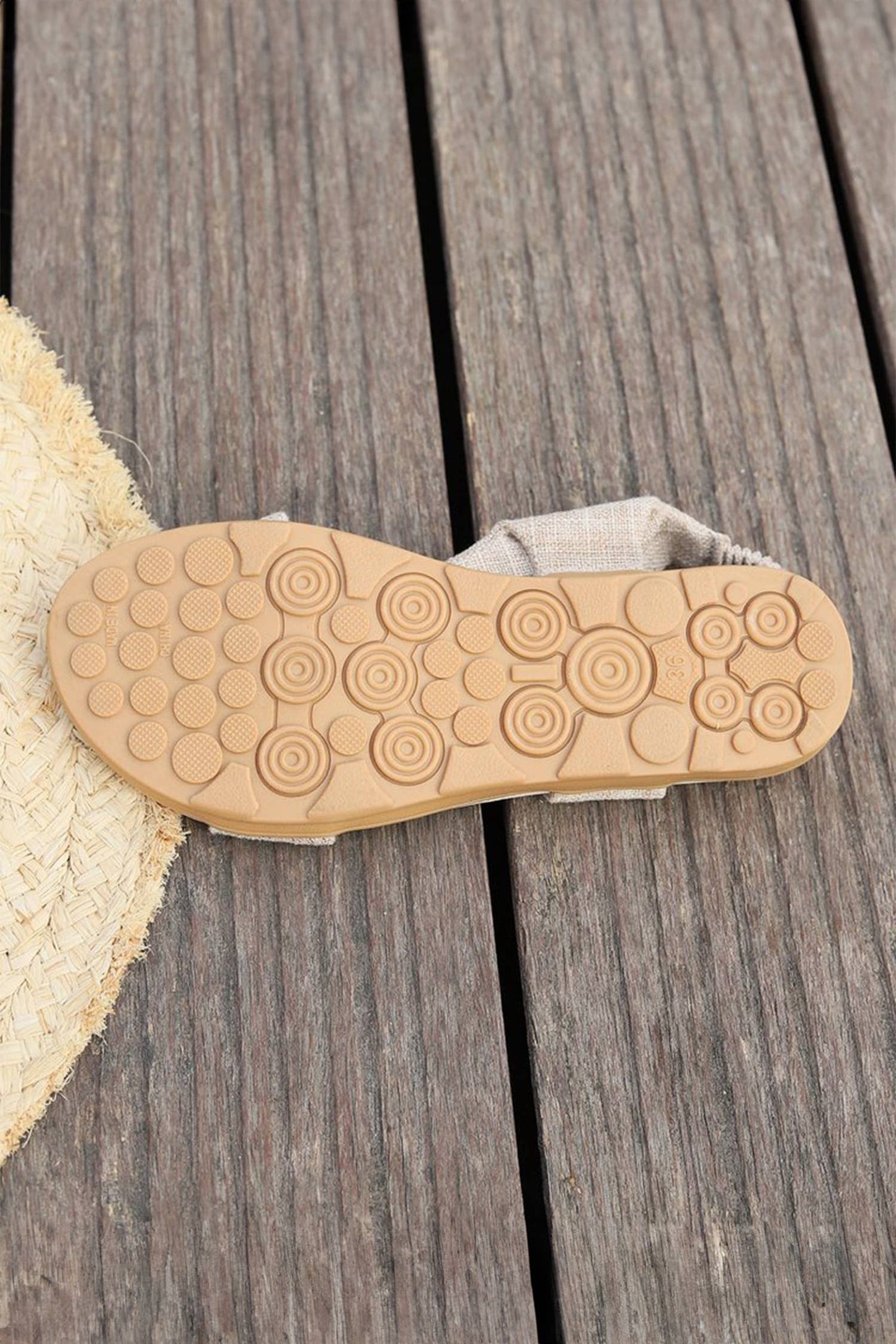 Retro Crossed Straps Boho Vacation Sandals