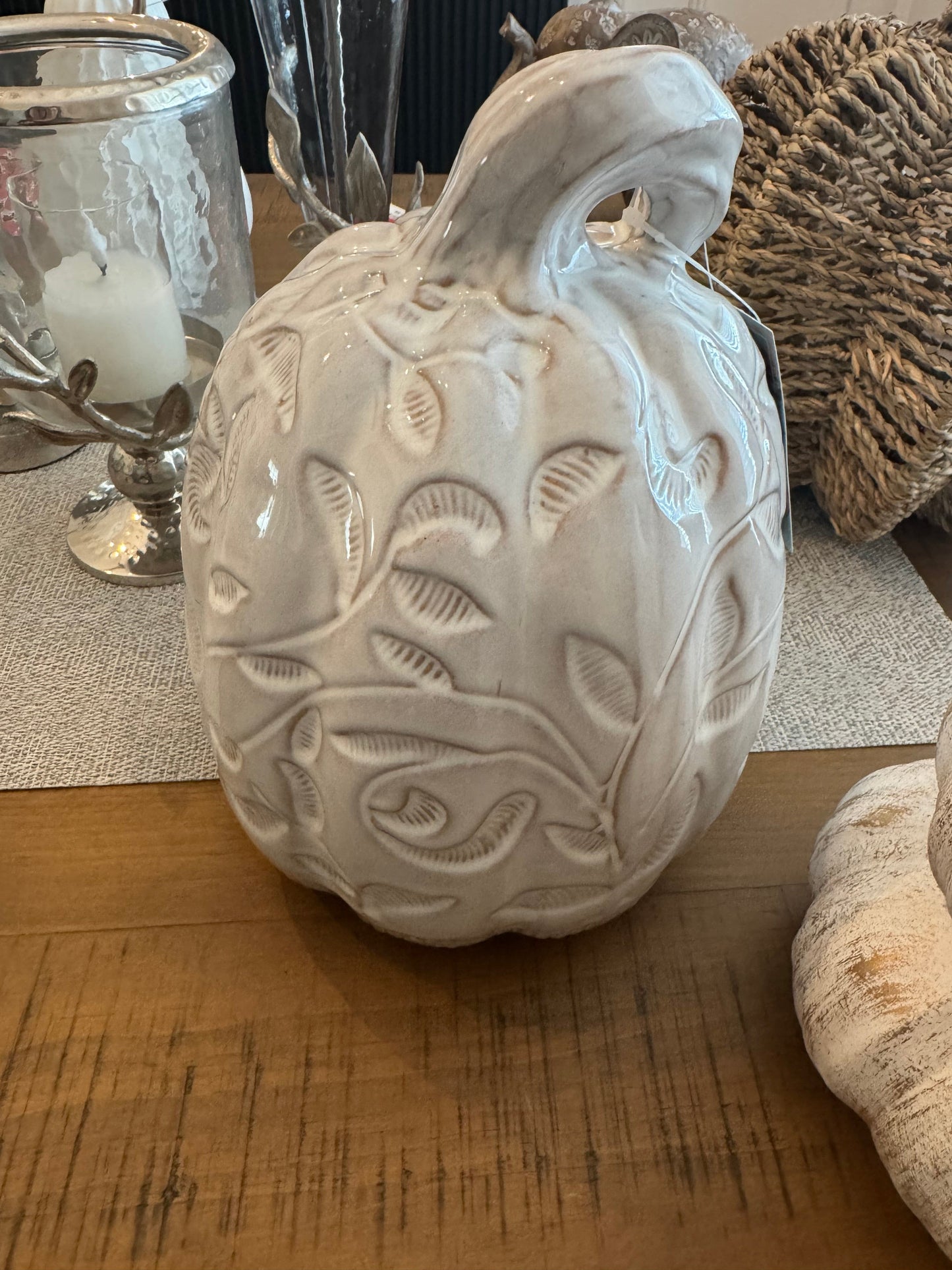 Ceramic Wh Leaf Pumkin
