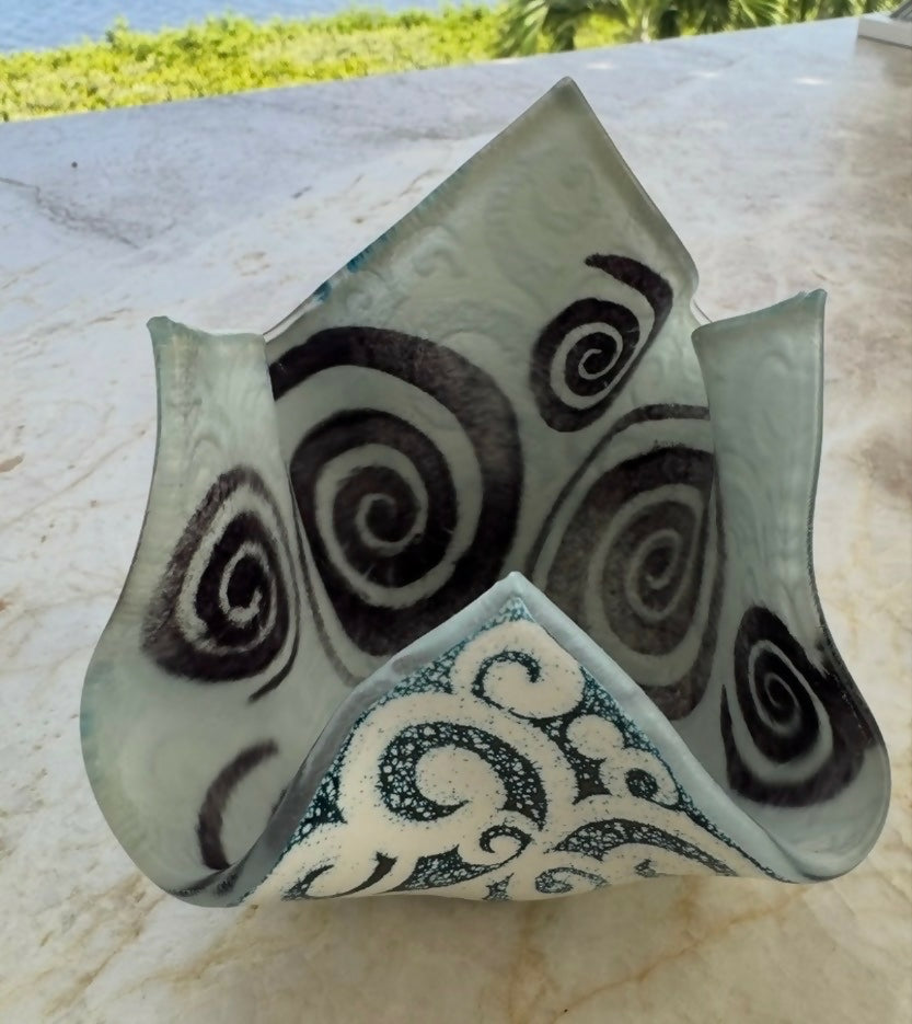 Medium 2-sided swirl votive