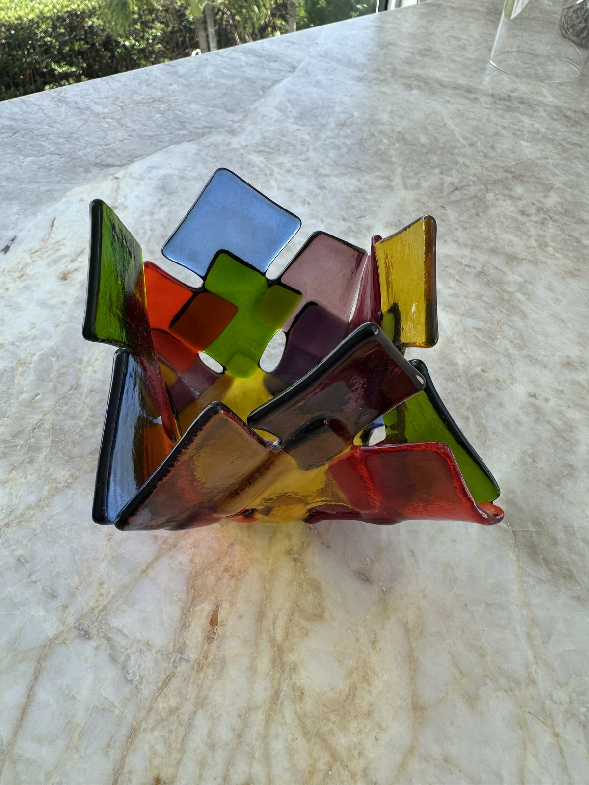 Medium primary votive