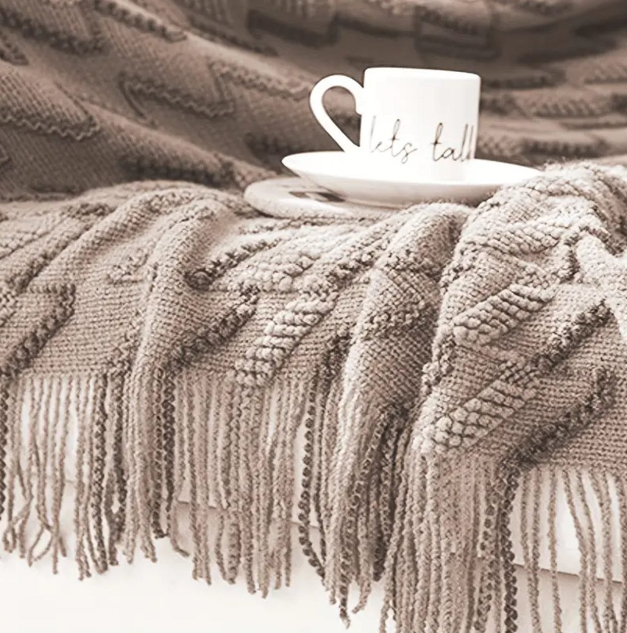 Striped Print Knitted Throw Blanket w/ Tassels