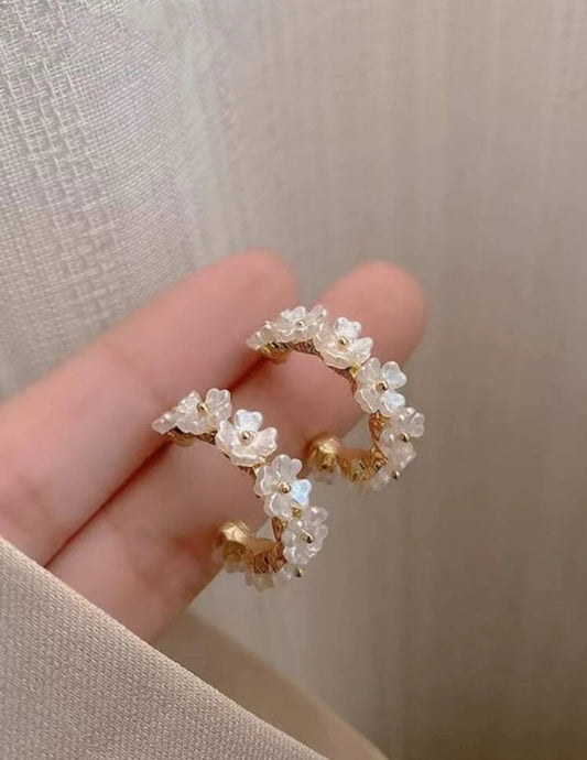 Flower Decor Cuff Earrings