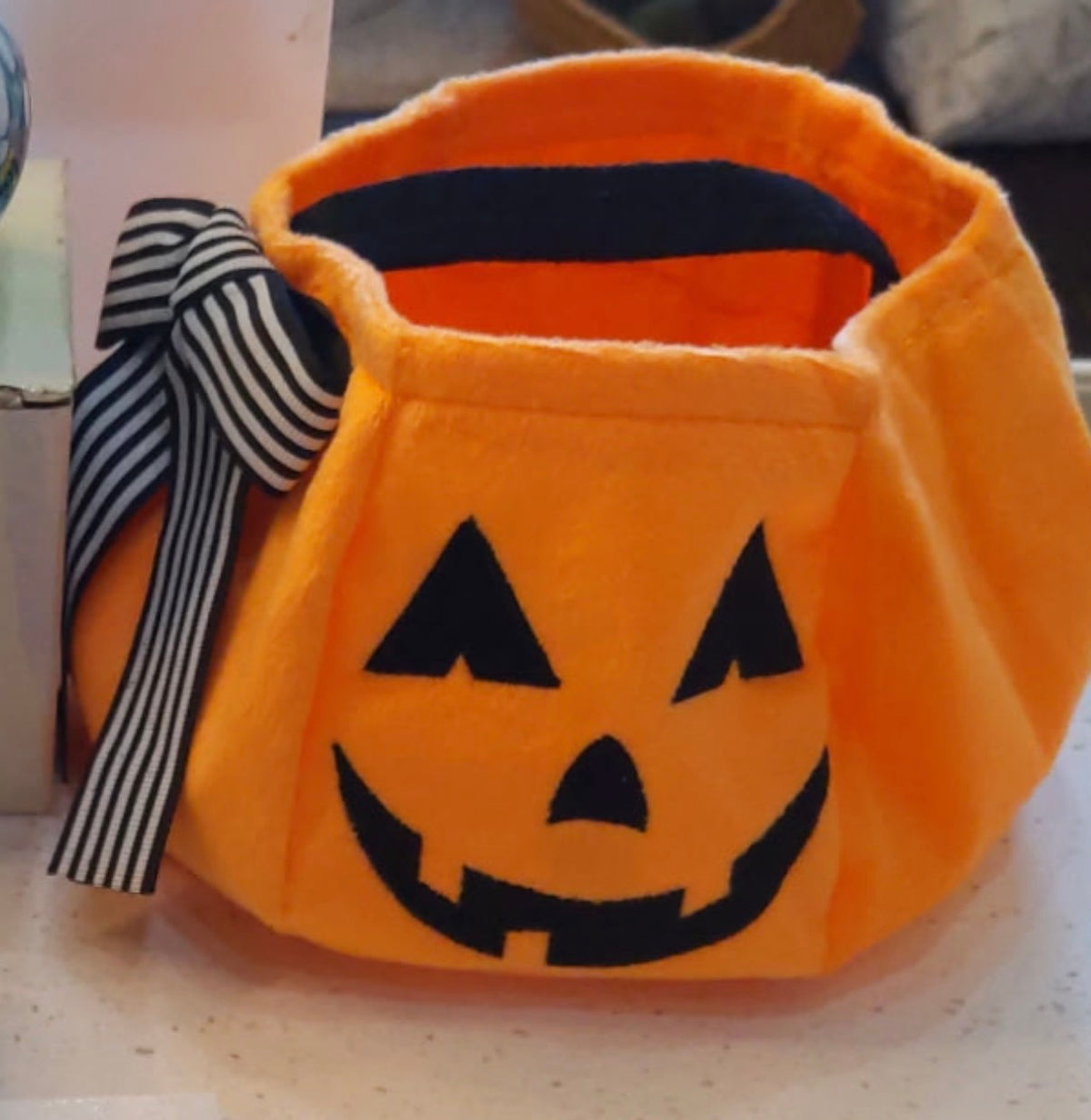 Small Pumpkin Felt Bag