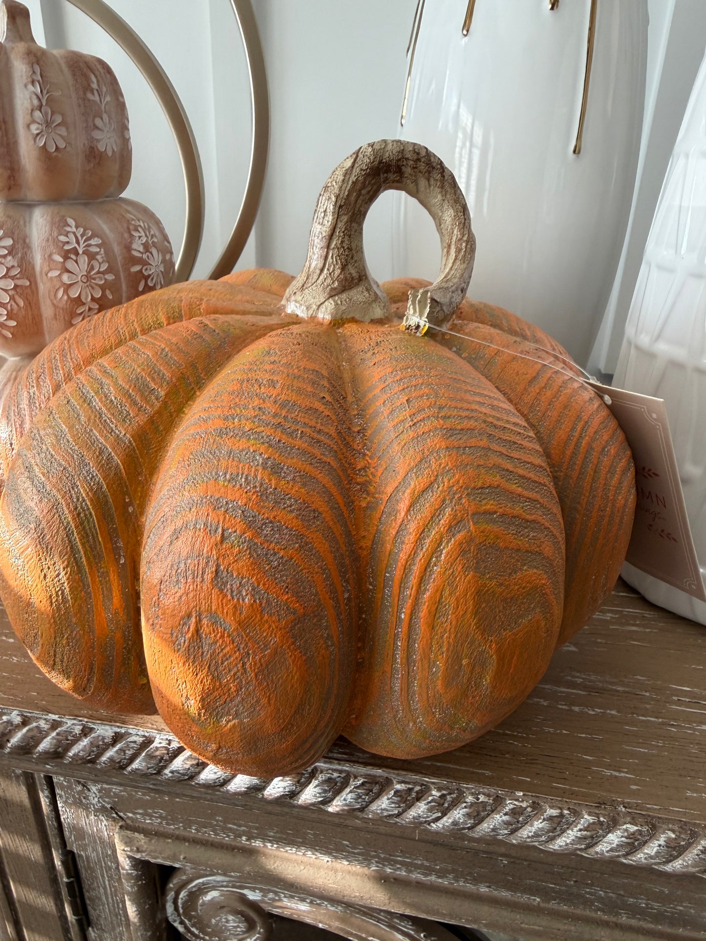 Large Orange w/gold pumpkin