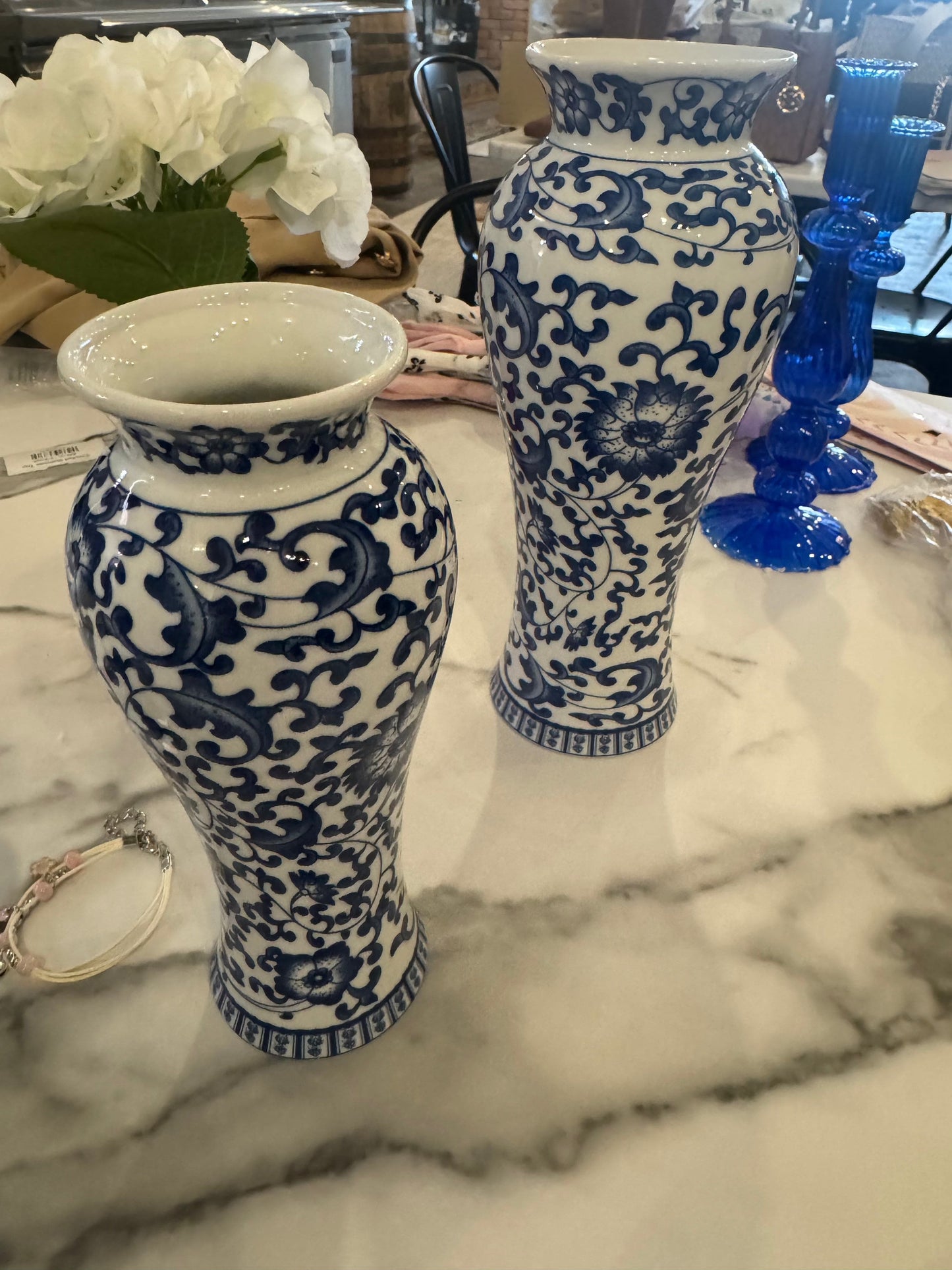 Lrge Blue & White Vase