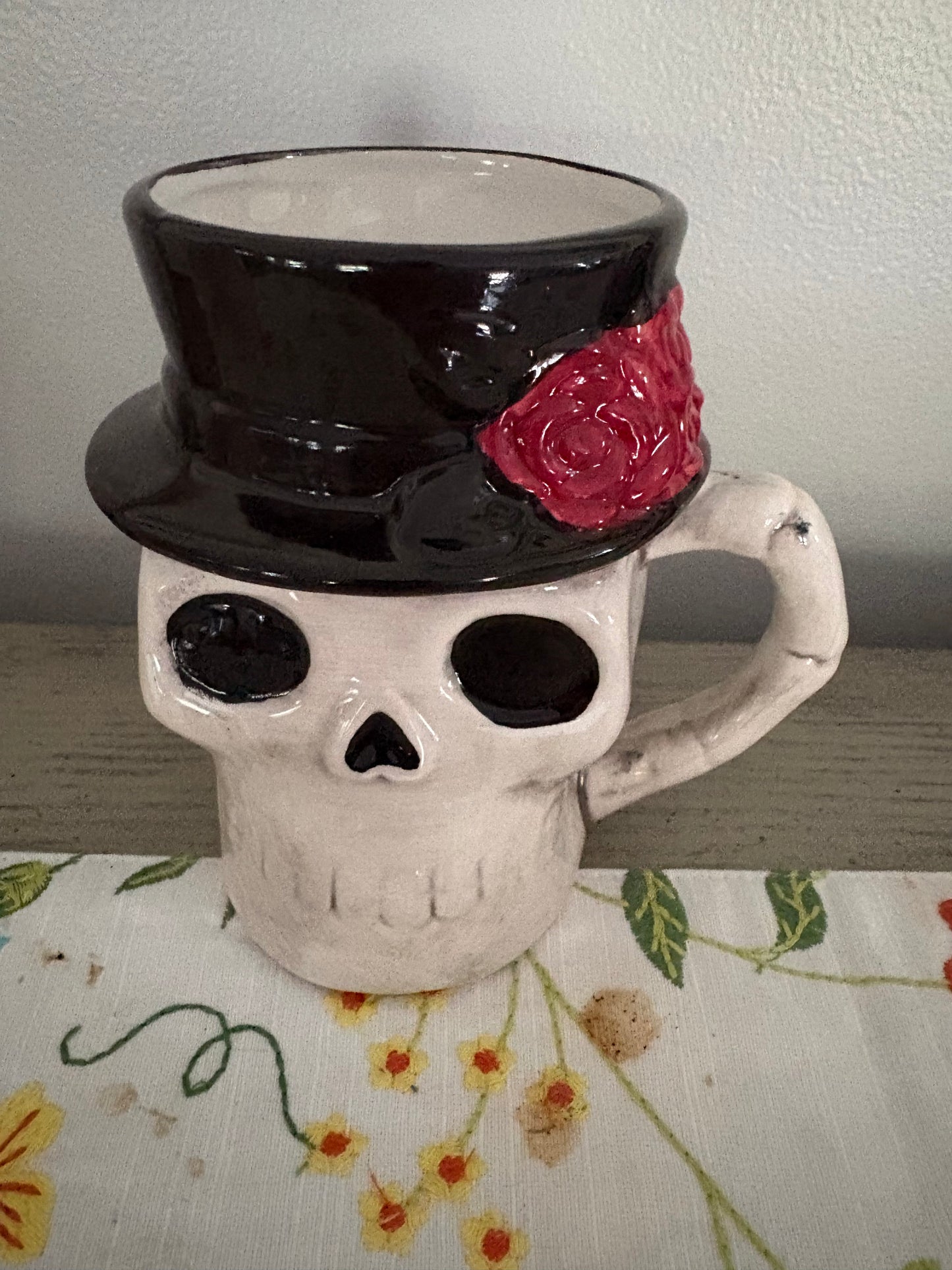 Skull Mug w/Hat