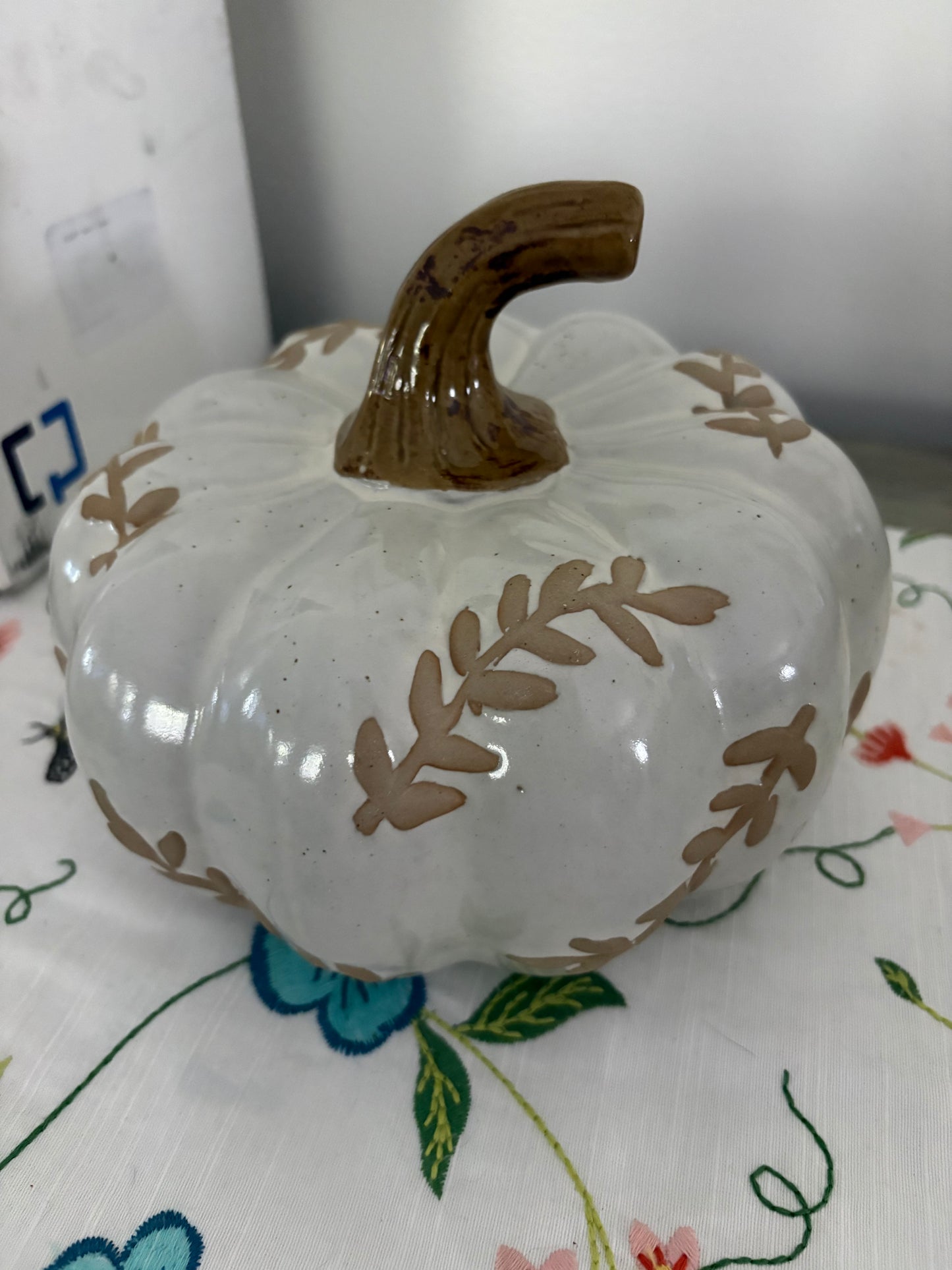 Ceramic White & Brown Pumkin