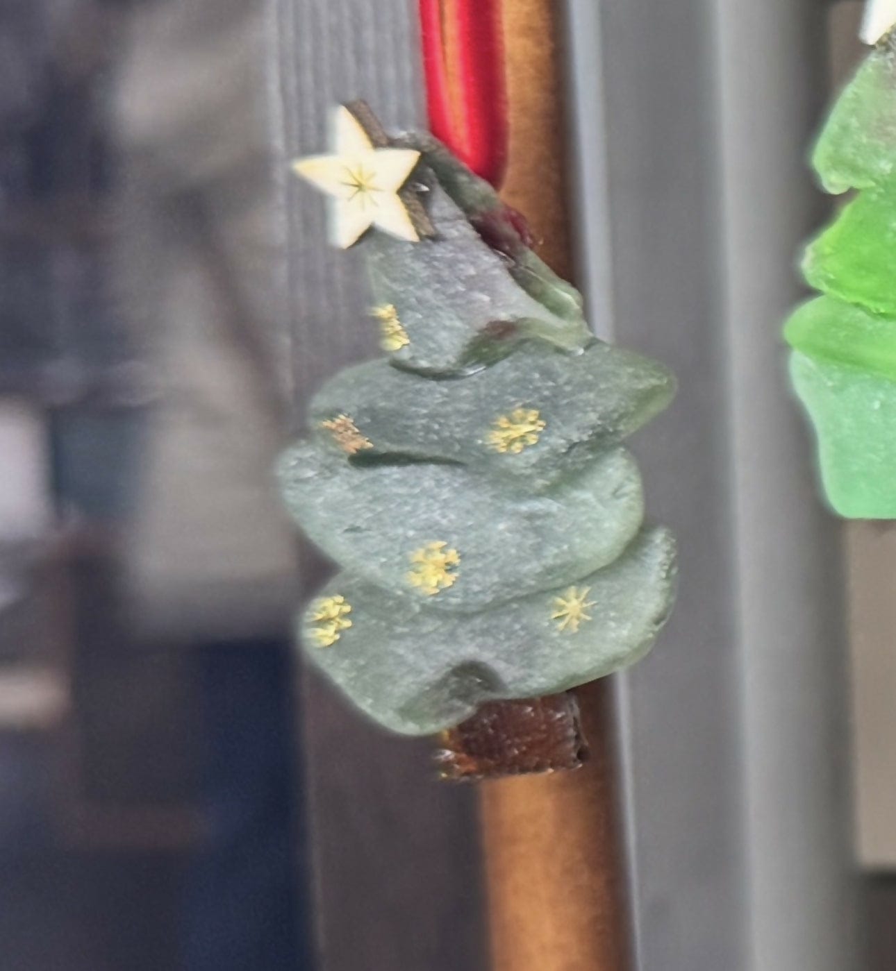 Xmas Tree Orn 1