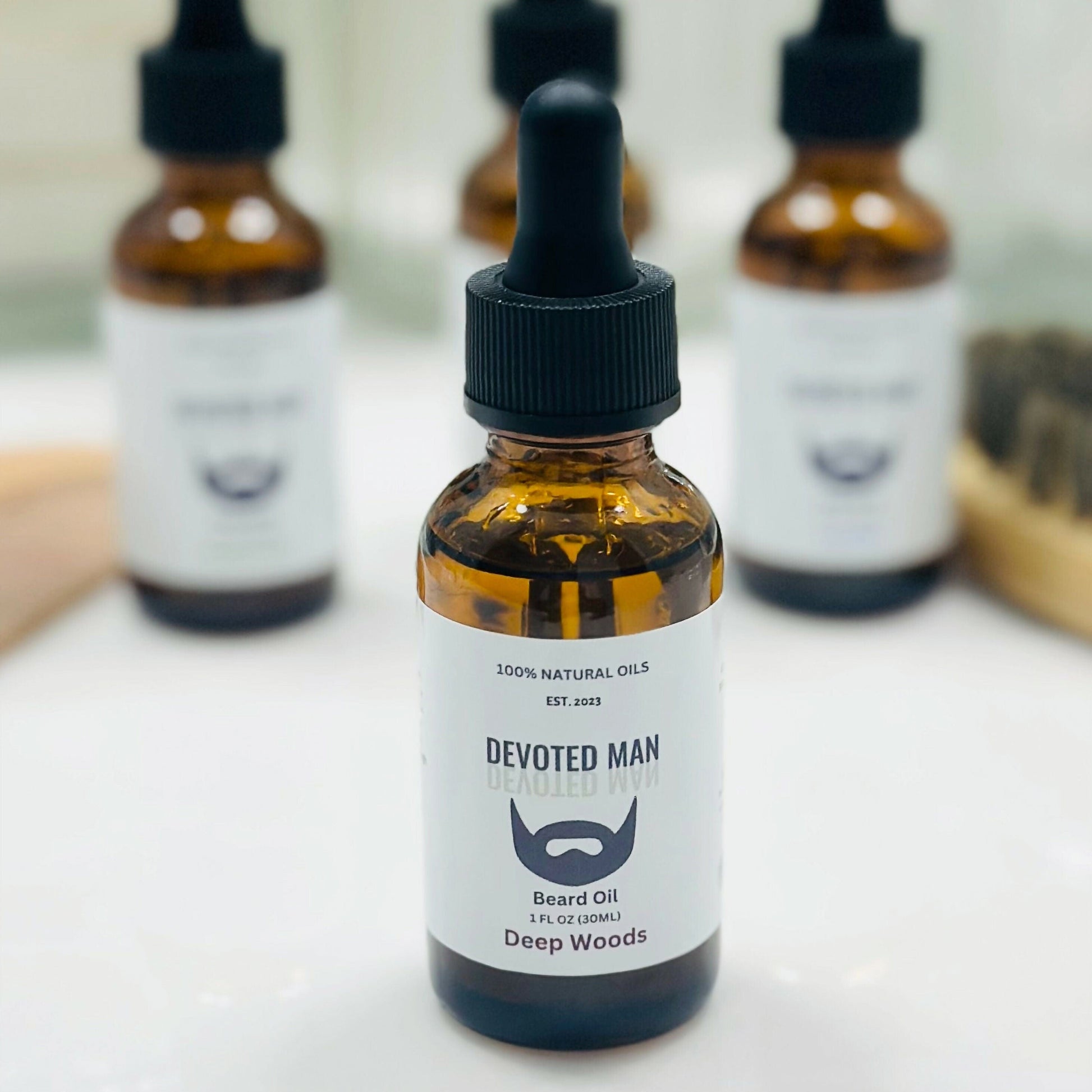 deep-woods-moisturizing-oil-bottle