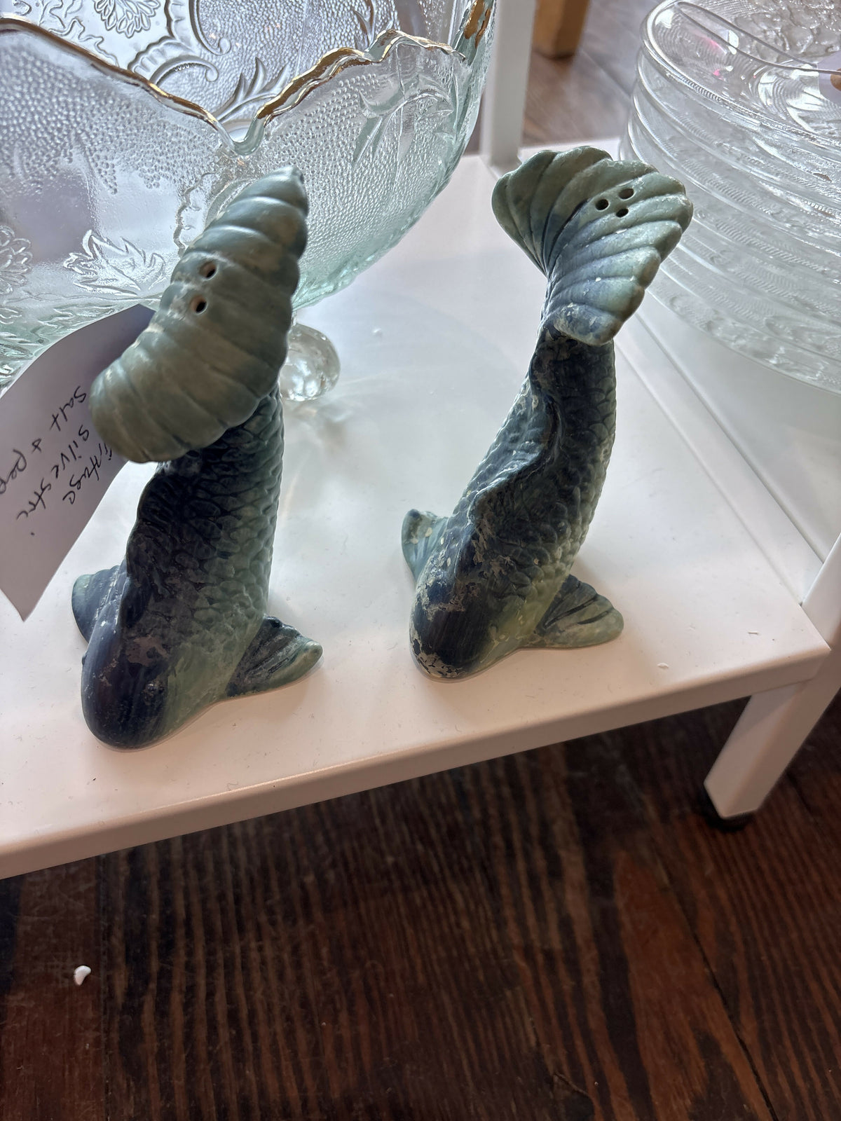 Fish salt and pepper