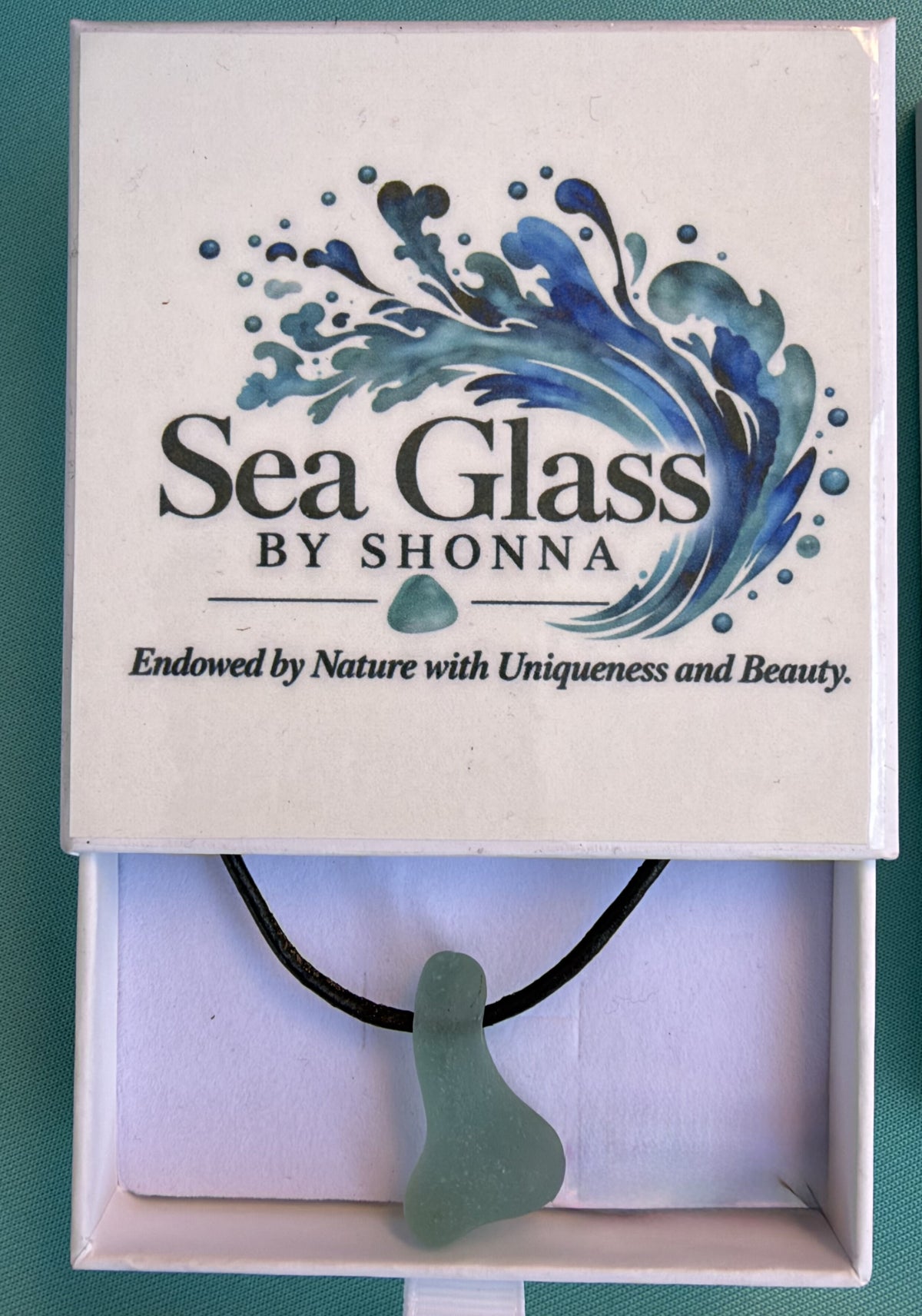 Mermaids Teardrop, adjustable leather cord