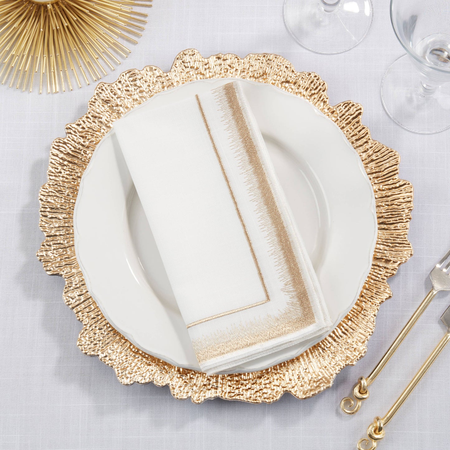 Elegant Embroidered Border Cloth Napkin