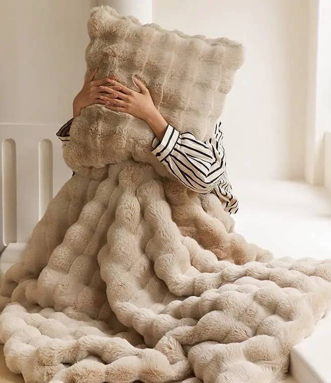 Luxury Soft Faux Rabbit Furry Throw Blankets Queen Size