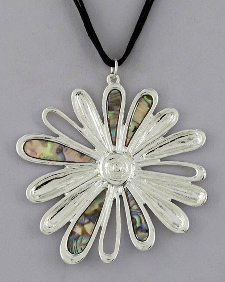FR5701 Abalone Blossom Daisy Flower Metal Pendent Necklace