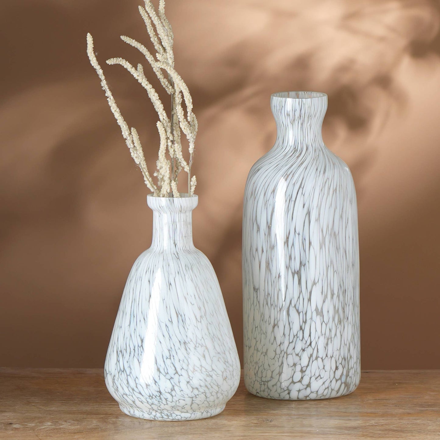 Ivory Splutter Glass Vase - 4X10"