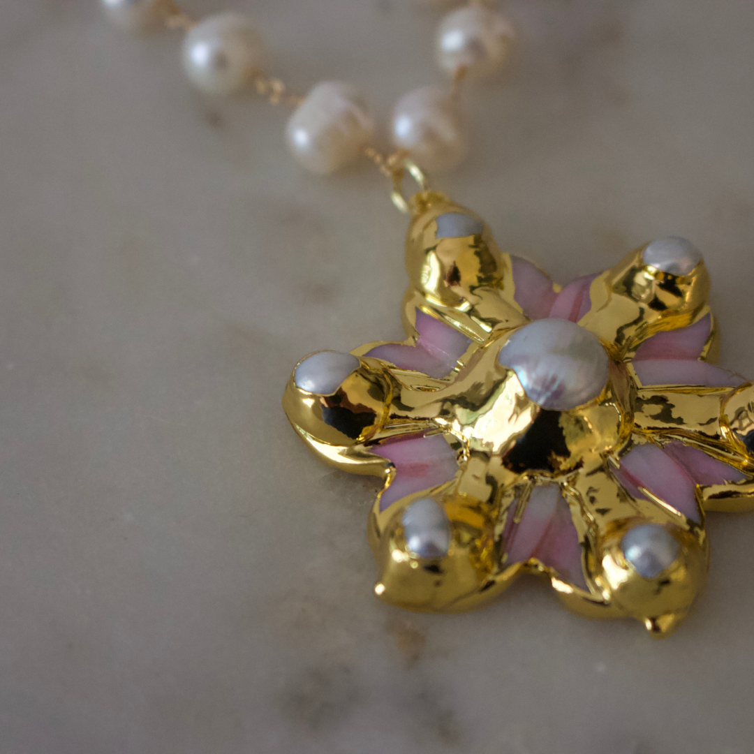 Lilly Pearl Flower Necklace