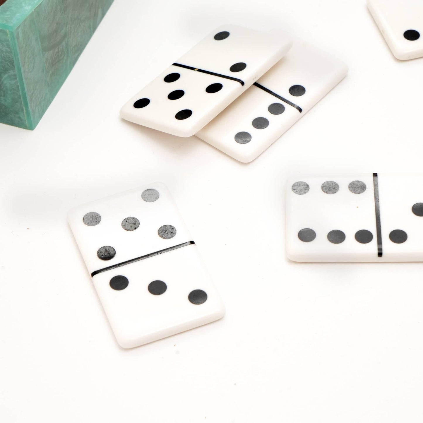 Dominos - White Set of 28 Chips
