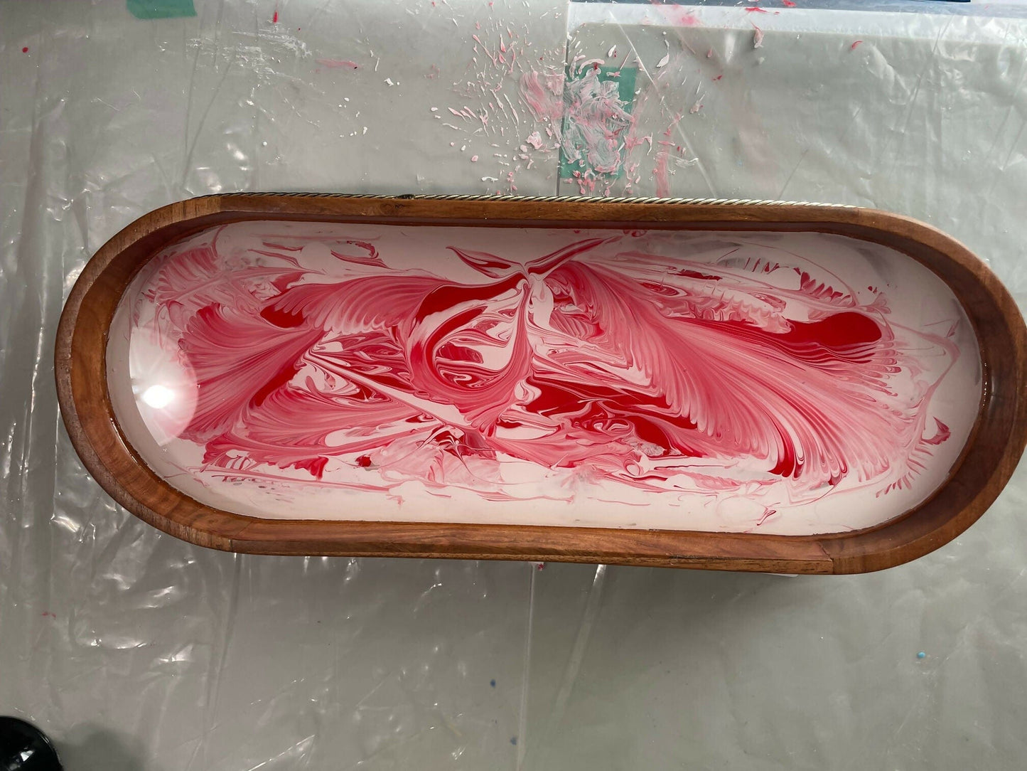 XMAS-Pink Oval w Ft 16 x 6