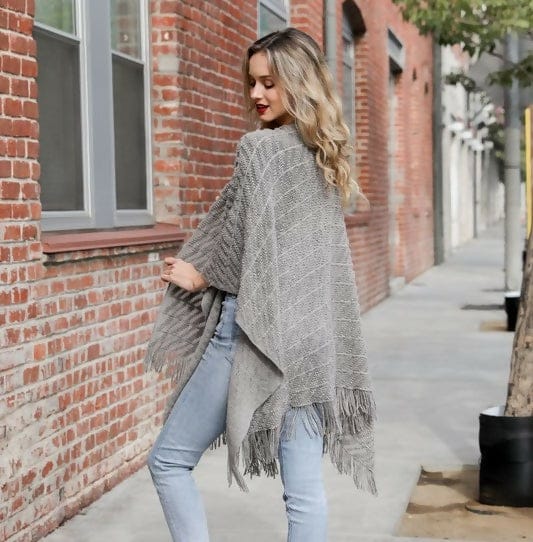 Soft Diagonal Knit Tassel Trim Ruana